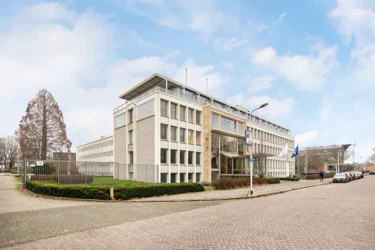 23 1041 m2 Kantoorruimte te Huur Deventer