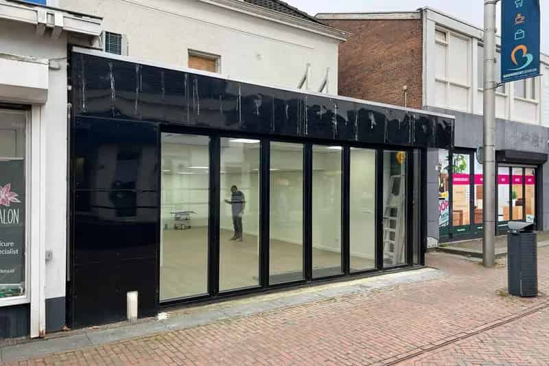 Winkel te Huur Barendrecht 84m2 Middenbaan Centrum