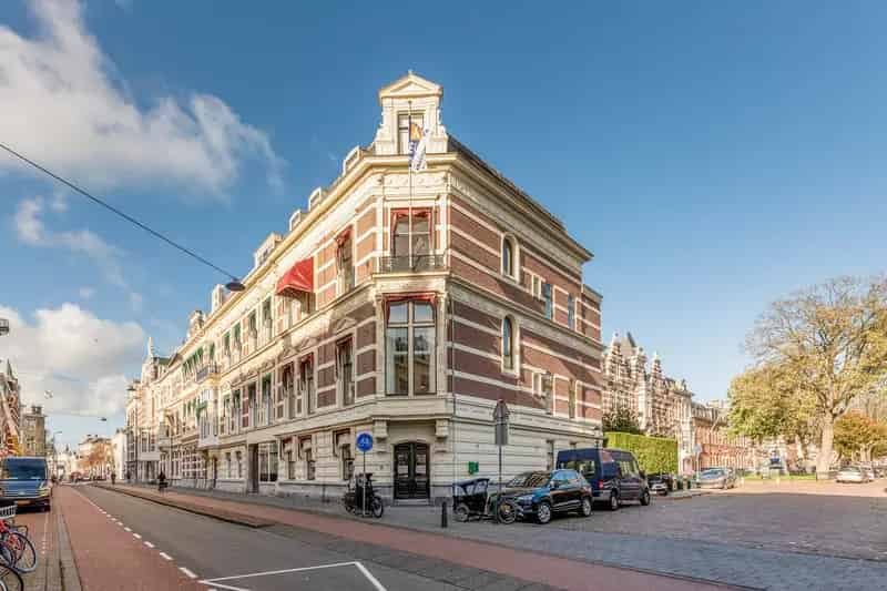 Kantoor te Huur Den Haag Javastraat 571m²