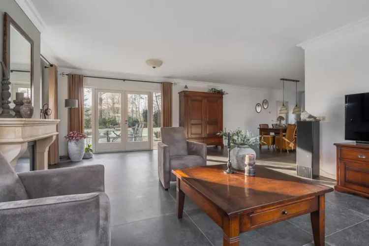 Huis te koop Gemonde: Luxe villa met zwembad en 2 studio's