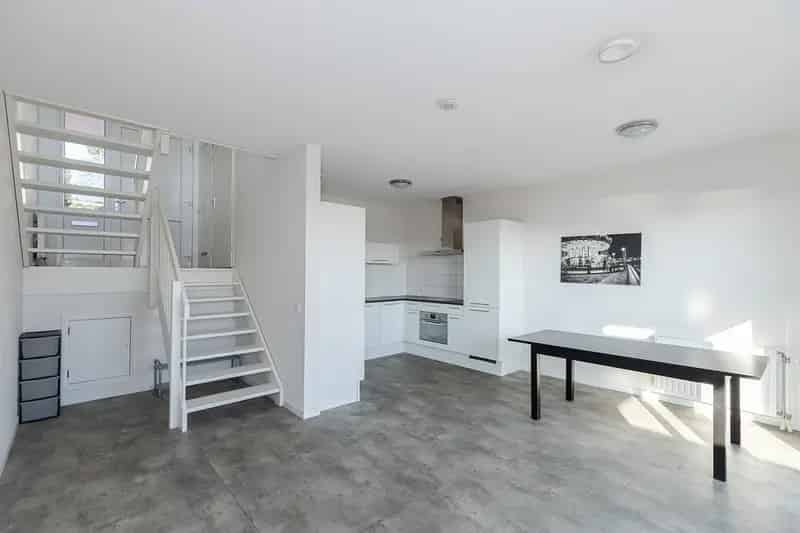 Luxe 5 Verdiepingen Split-Level Woning Beneden Merwede