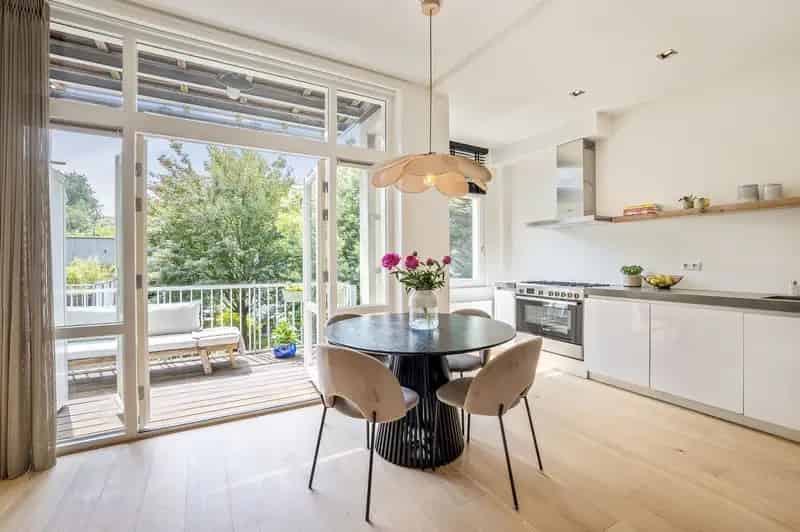 3 Kamer Appartement Amsterdam Oost Ruim Balkon Eigen Grond