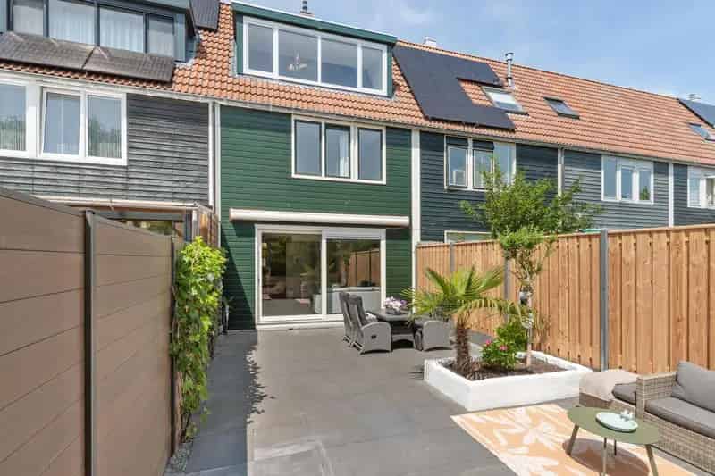 Familievriendelijke woning te Daalmeer met aanlegsteiger