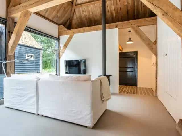 Vrijstaande woning te huur voormalig koetshuis Middelharnis