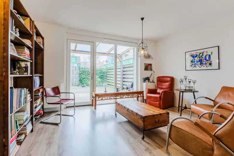 Huis te koop Zaandam: Instapklare gezinswoning met 3 slaapkamers en tuin