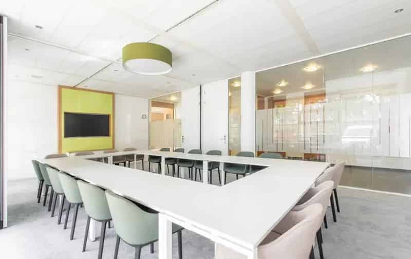 Huren Werkplekken Amersfoort: Modern Gebouw Nabij Restaurants