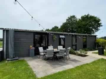 Te koop; chalet, woonunit, tijdelijke/mantelzorg woning 90m2