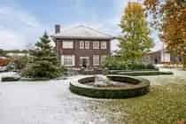 372m2 Bedrijfsruimte te koop in Leende met woning en loodsen