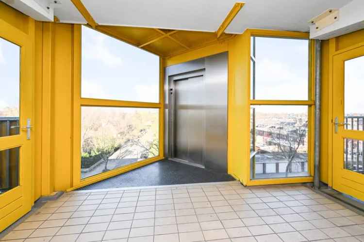 Appartement Krommenie: 2-kamer hoekappartement met balkon