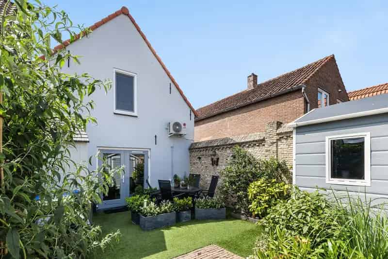 Instapklare woning Ouddorp 3 slaapkamers moderne keuken tuin