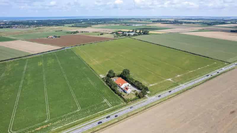 Boerderij met grote schuur Burgh-Haamstede