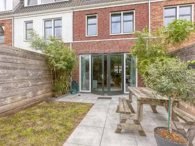 Familiewoning Leidschendam 5 slaapkamers 160m2