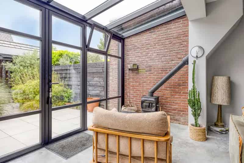 Huis te koop Assendelft 5 slaapkamers  uitgebouwd