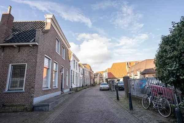 Woning Te Koop in 10, Warmoesstraat, Den Burg, Noord-Holland