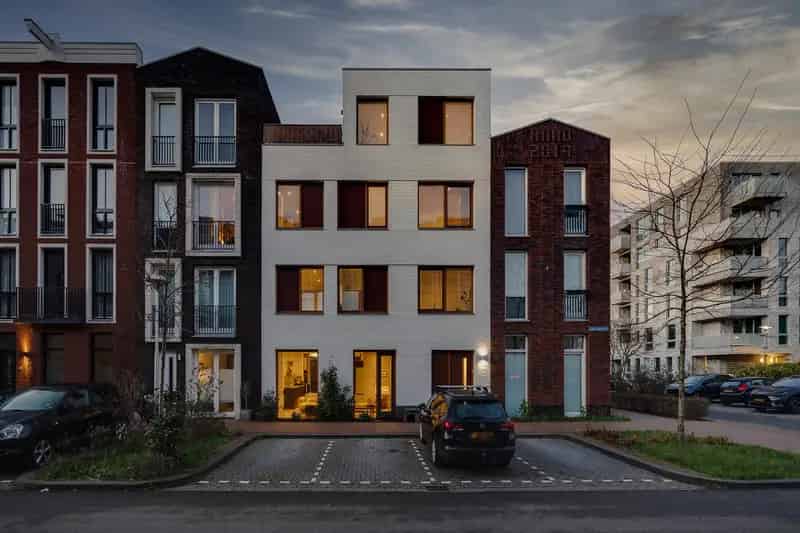 Moderne Stadswoning Utrecht 5 Slaapkamers Dakterras Tuin Parkeerplaats
