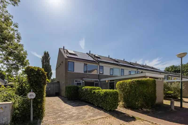 Ruime Hoekwoning te Koop in De Wetering