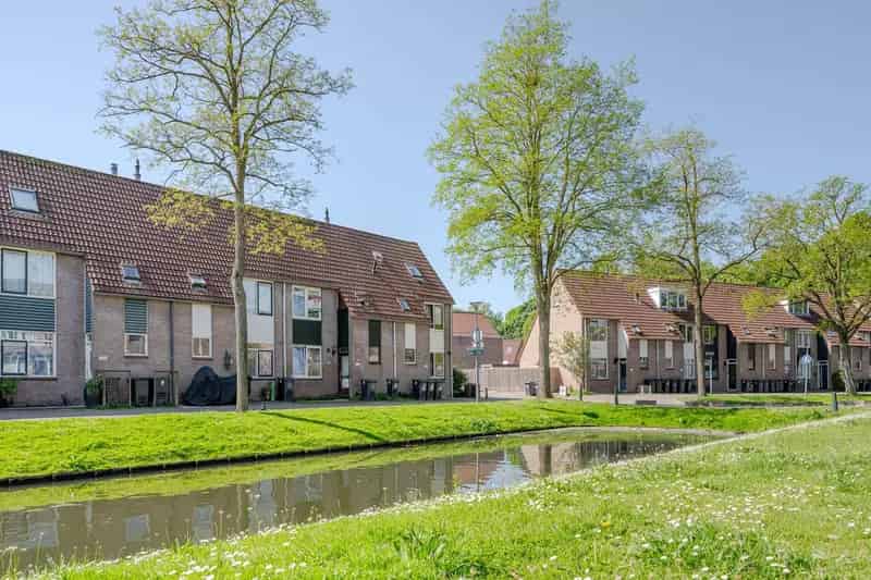 Ruime Tussenwoning 4 Slaapkamers Singel Uitzicht Beverwaard