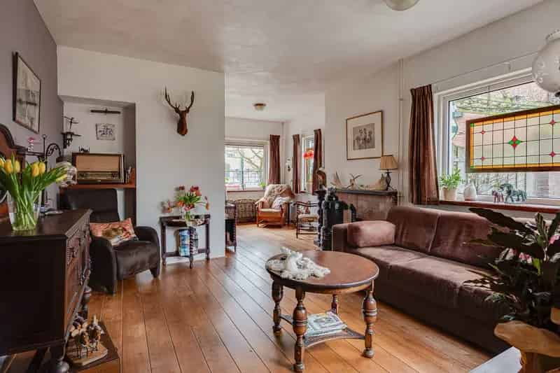 Winkel-Woonhuis Baarn 676m² Perceel 4 slaapkamers