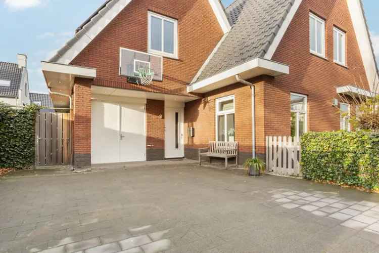 Villa Te Koop in 9, Cyprus, Zoetermeer, Zuid-Holland