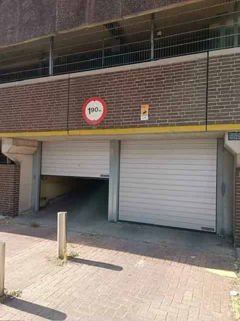 Overdekte Parkeerplaats Amsterdam Noord Veilig en Droog