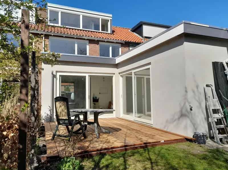 Tussenwoning nabij Kocherbos recent verbouwd