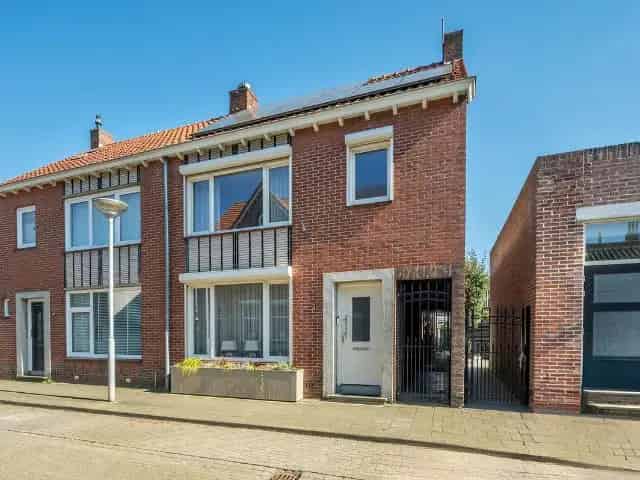 2 Onder 1 Kapwoning Venlo Ruime Tuin 4 Slaapkamers