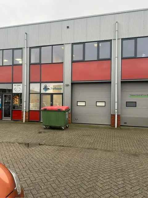 Bedrijfshal te Huur Zaltbommel 180m2 Kantoor Airco Parkeerplaatsen