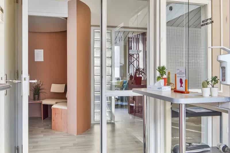 Kantoorpand Halsteren 400m2 te koop
