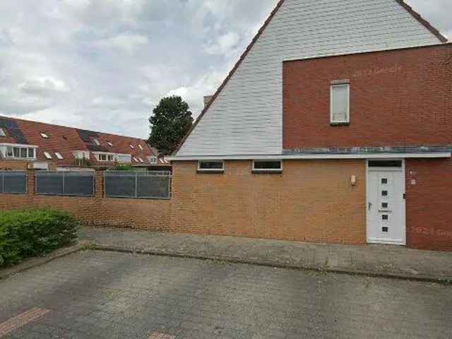 Ruime 3 Slaapkamer Eengezinswoning Almere Te Huur