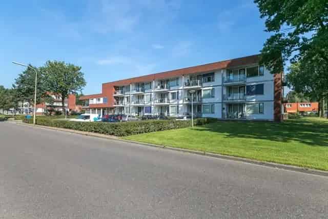 Ruime Galerijflat 3 Kamers Emmen 2004
