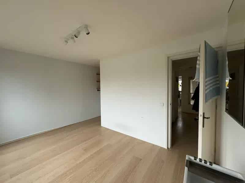 2 Kamers Vrij in Gezellig Huis Rotterdam Noord