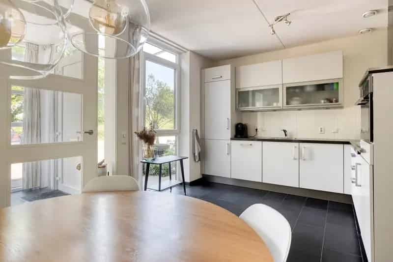 Moderne Tussenwoning Boxtel 4 Slaapkamers Ruime Tuin