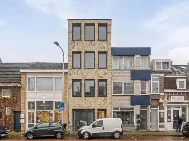Modern Appartement Tilburg Besterdring  2 Kamers Balkon Berging