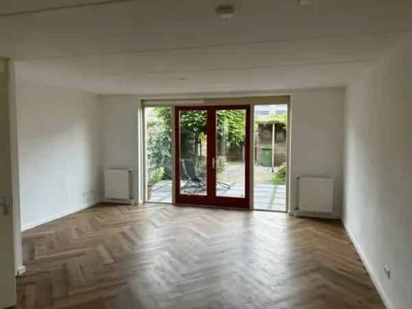 Ruime Tussenwoning Hoek van Holland 3 Slaapkamers Moderne Keuken
