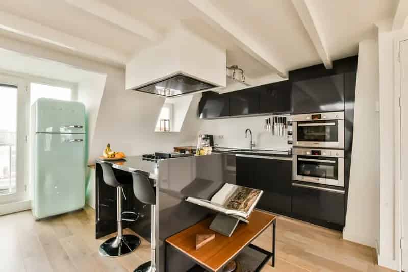 Appartement te koop Amsterdam Staatsliedenbuurt: ruim dubbel bovenhuis met dakterras