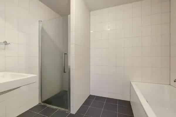 Luxe appartement Maasweerd  2 slaapkamers  Carport  Uitzicht Maas