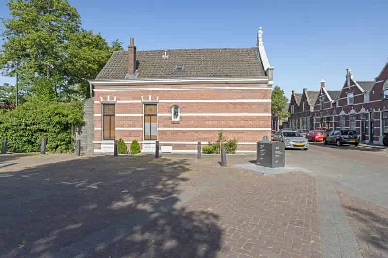 Vrijstaande woning Vlaardingen Emmastraat 96m2 gerenoveerd
