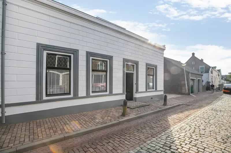 Herenhuis te koop Geervliet: Ruim, Karakteristiek, 5 slaapkamers