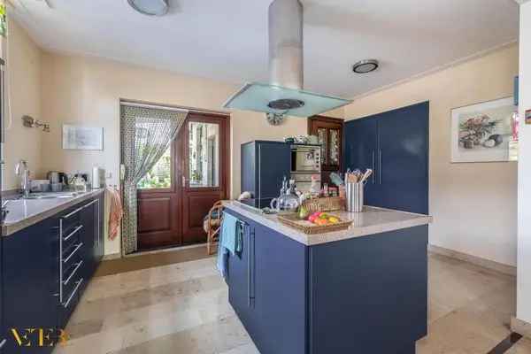 Ruime Hoekwoning Tegelen: Authentiek, Charmant & Veel Ruimte