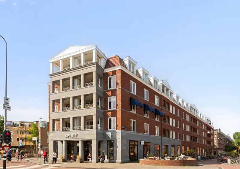 Penthouse Amsterdam Oost 105m2 2 slaapkamers Zonnig balkon Uitzicht