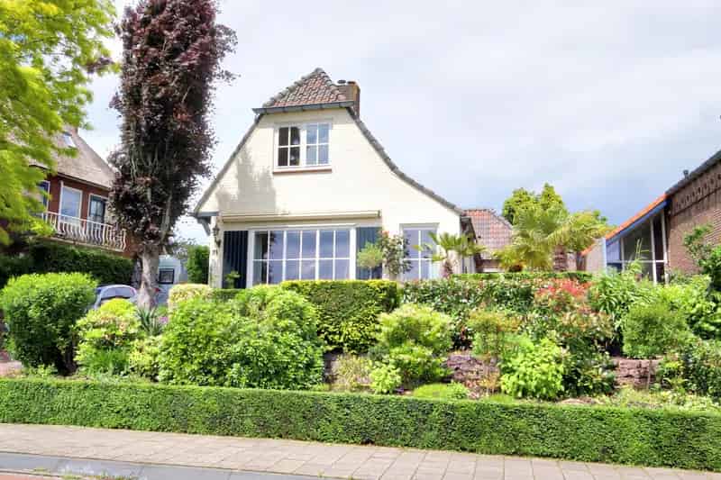 Huis Te Huur , 51, Benedendorpsweg, Oosterbeek, Gelderland