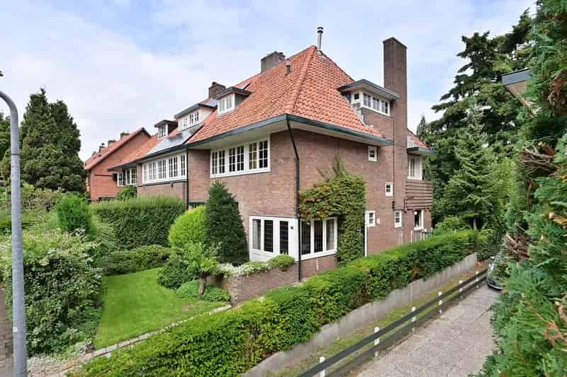 Huis te koop Hilversum Celebeslaan: Royale jaren 20 woning 160m2