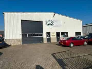 Garagebedrijf met Bedrijfspand te Koop Roermond