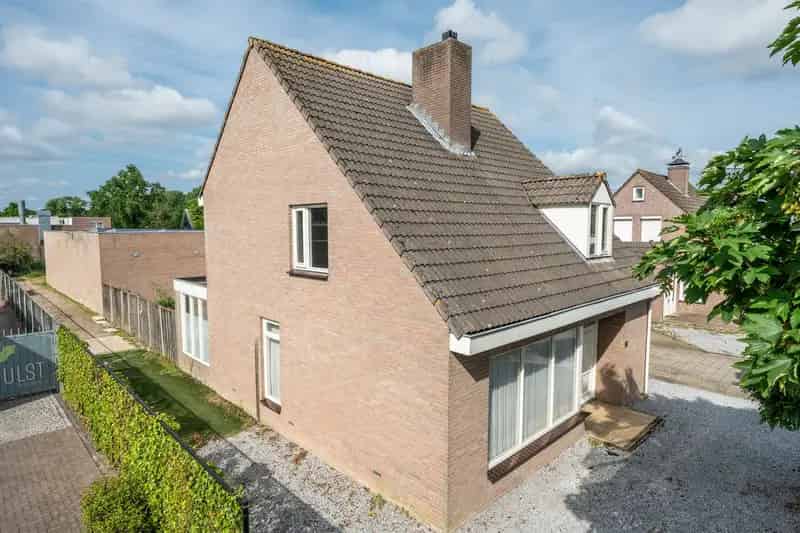 Woning met Bedrijfshal Nuenen 163m2 514m2