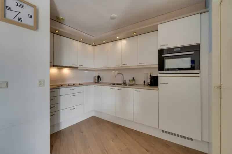 Appartement te koop Purmerend: 2-kamer appartement met balkon en uitzicht