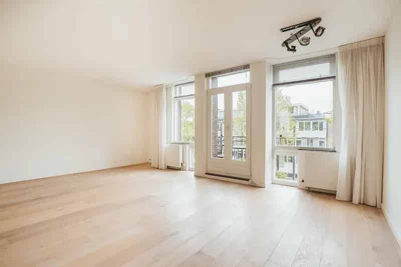 Jordaan Bovenhuis 105m2  Twee Balkons Grachtuitzicht
