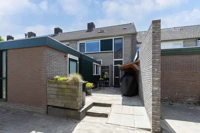 Ruime Tussenwoning 6 Slaapkamers Papendrecht