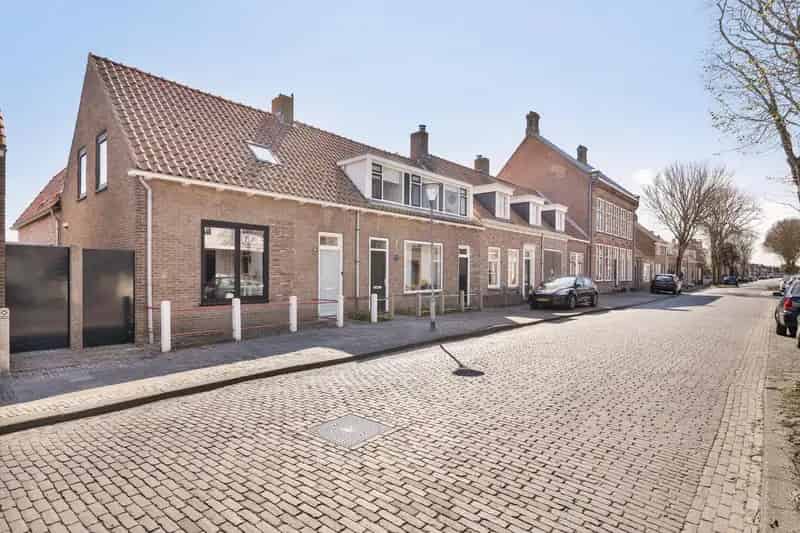 Zeeland Westkapelle: Gerenoveerde woning 4 slaapkamers nabij strand