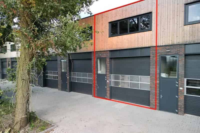 Bedrijfsunit te Huur Soesterberg 132m2