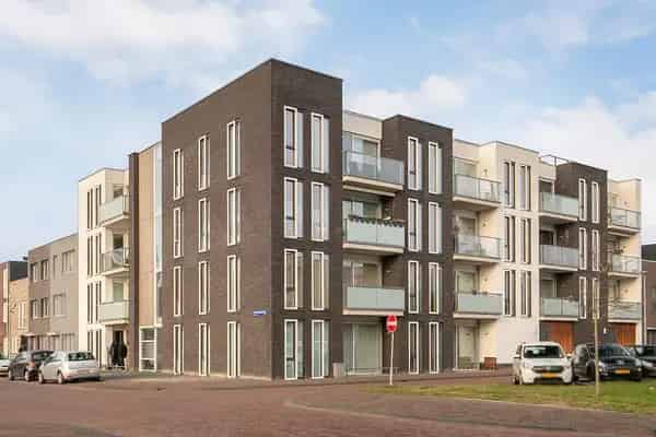 3 Kamer Appartement Almere Poort Eigen Parkeerplaats Dakterras Balkon